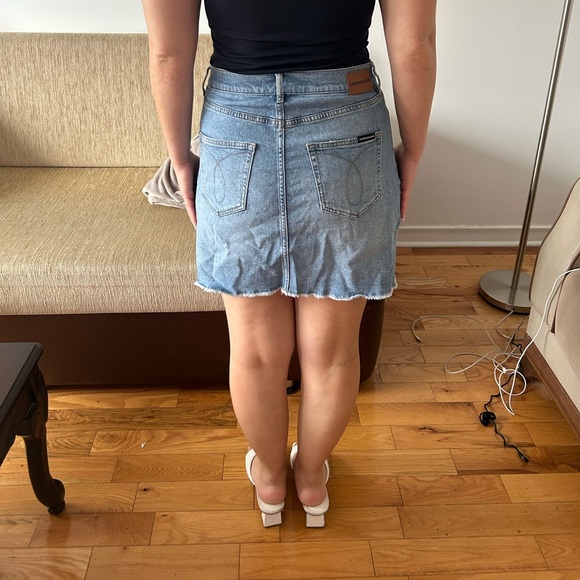 🦋💙Calvin Klein denim skirt 🦋💙 - Picture 2 of 4